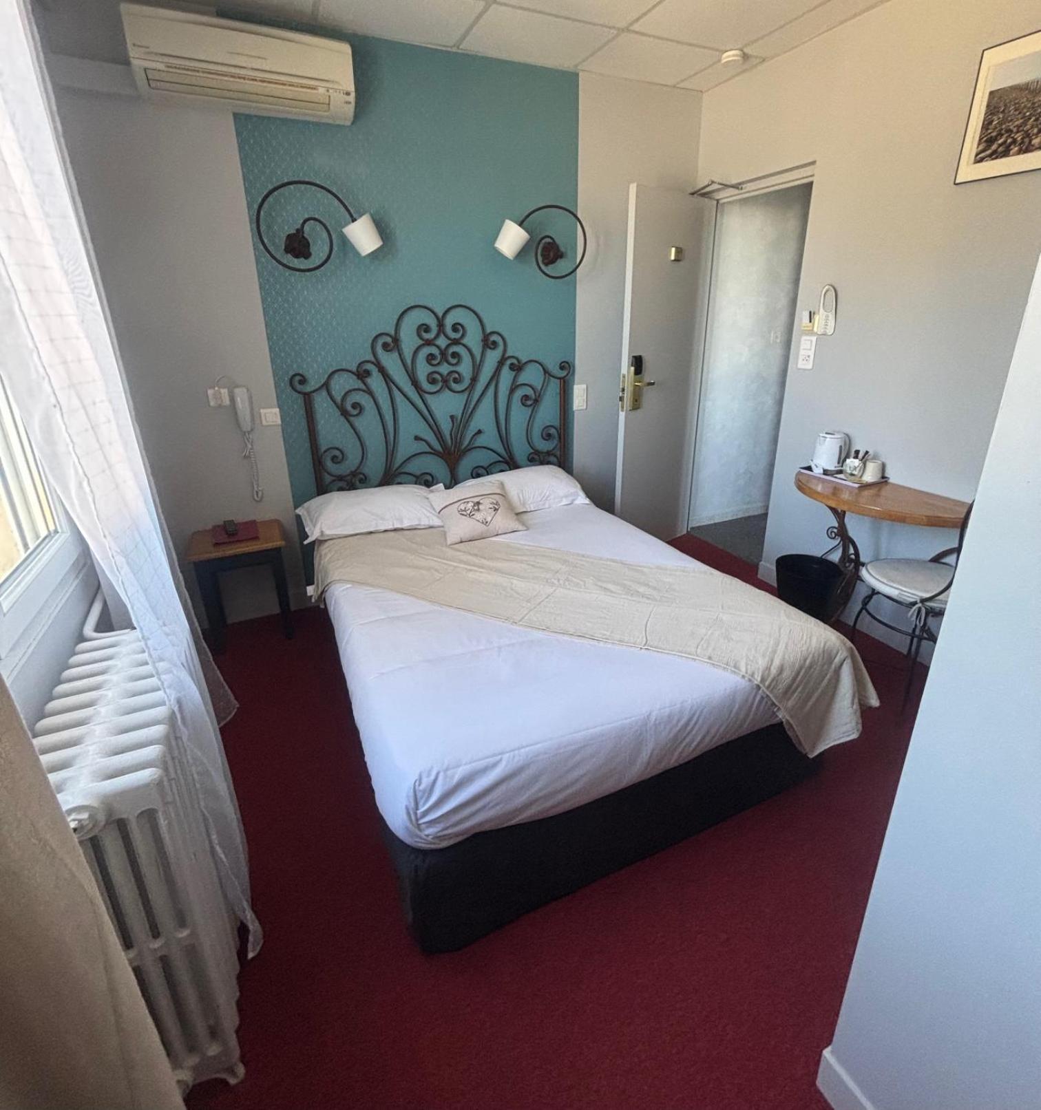 Hotel Le Régence Arles Esterno foto