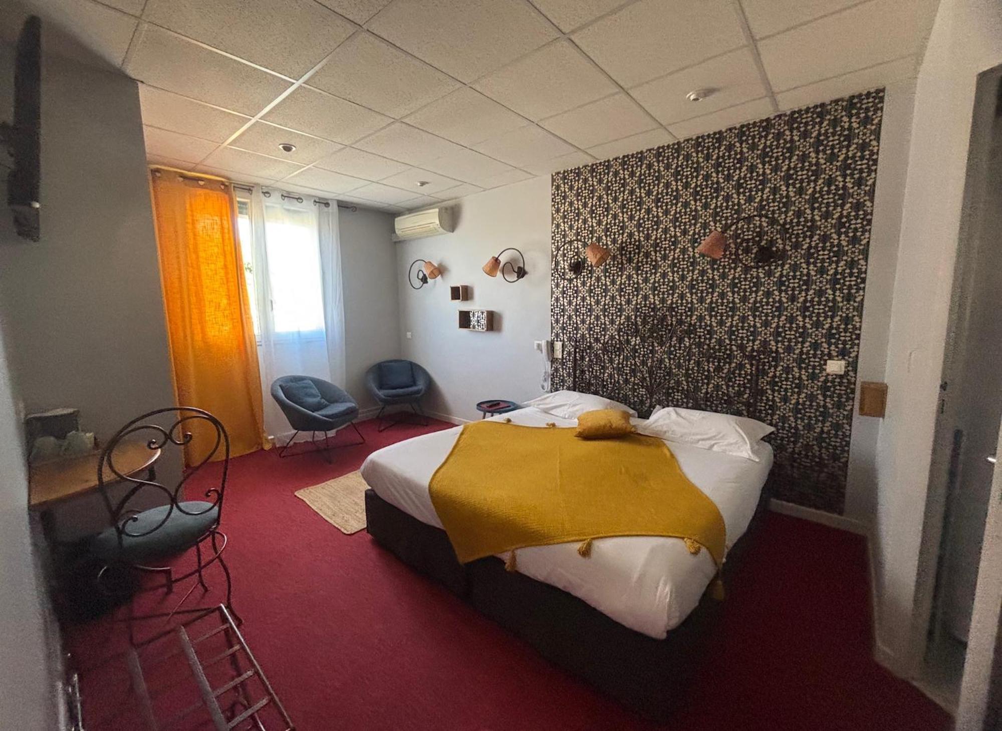 Hotel Le Régence Arles Esterno foto