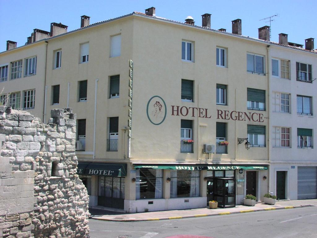 Le Régence Hotel Arles Esterno foto